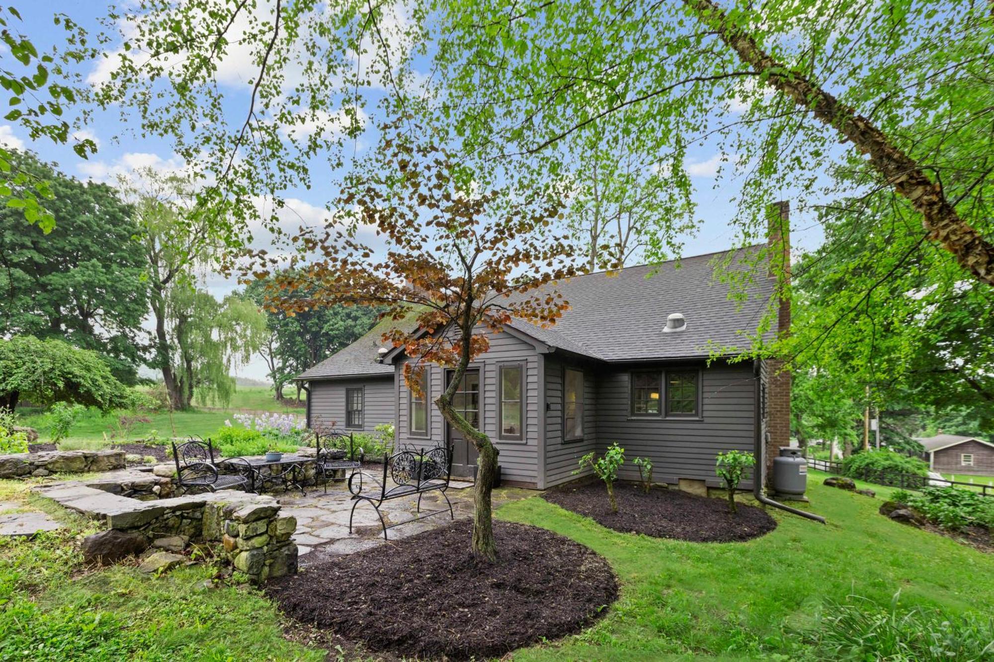 Renovated Historic Cottage By Summer Pine Plains Exterior photo